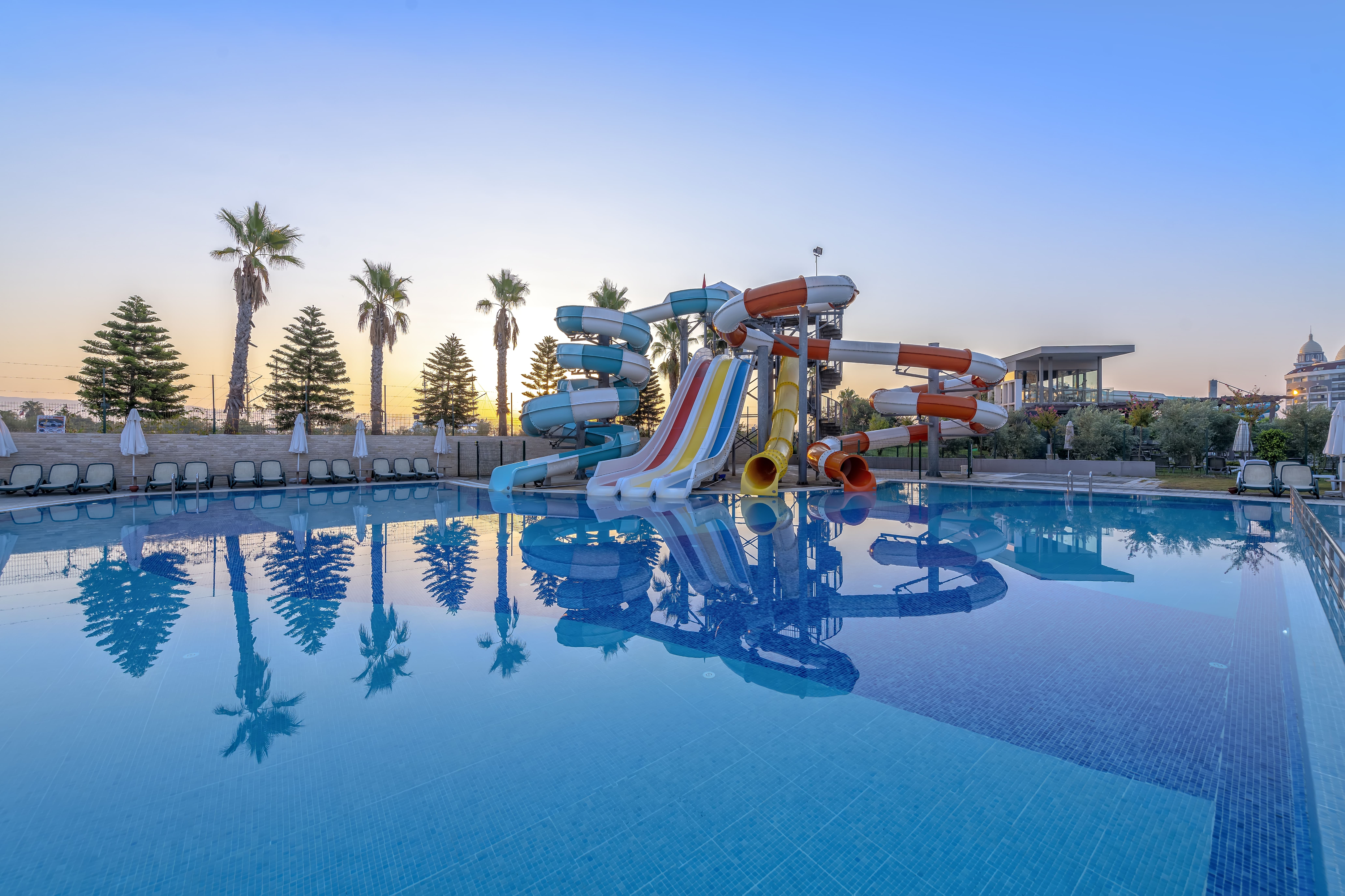 Отель в Турции с аквапарком на территории Белоснежка