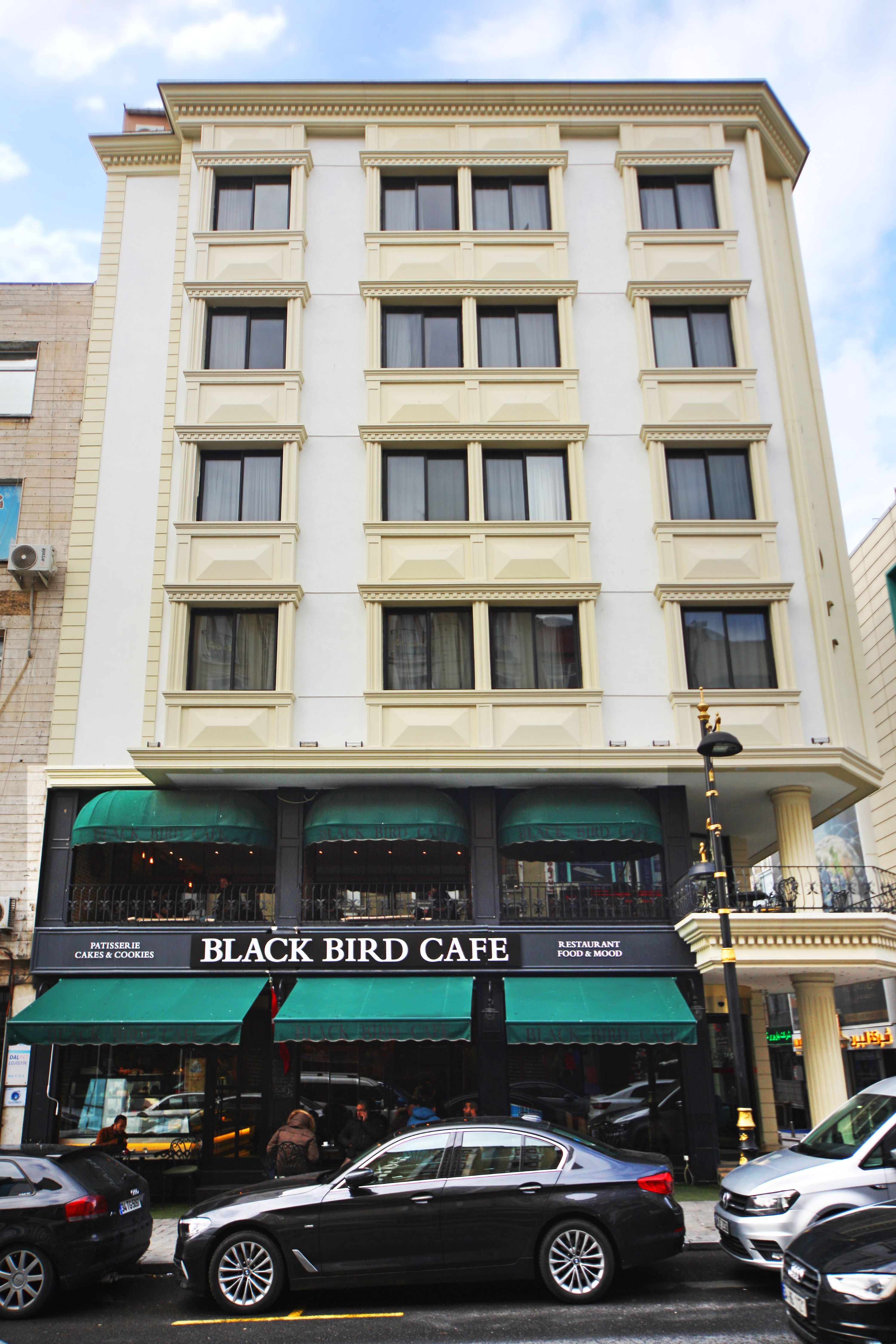 Birds hotel. Black Bird Hotel Стамбул. Zagreb Hotel Istanbul. Black Hotel. Blackbird Hotel.