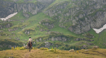 rider-mountains-abkhazia-s.jpg