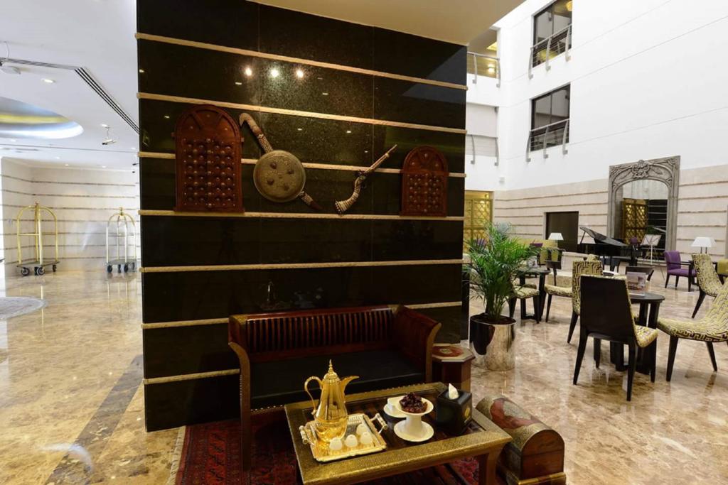 Donatello hotel dubai 4. Donatello Hotel Dubai al Barsha, 4. Donatello Hotel. Donatello Hotel Dubai 4* (городские отели Дубая). Donatello Hotel Dubai 4 бассейн.