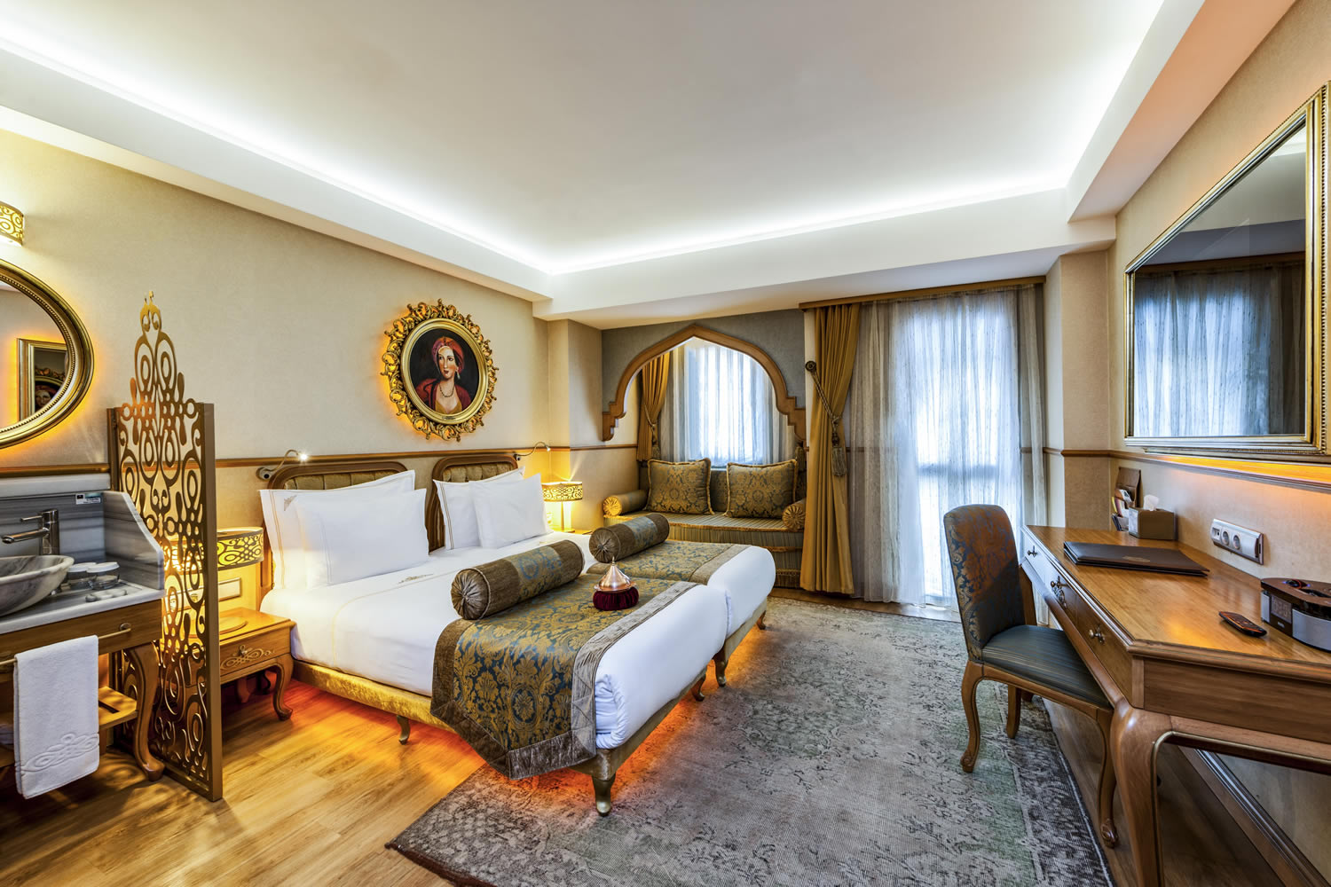 Русскоговорящие отели. Отель Султания в Стамбуле. Султания отель Султанахмет. Отель Султанахмет в Стамбуле 5 звезд. Sultania Hotel 5.