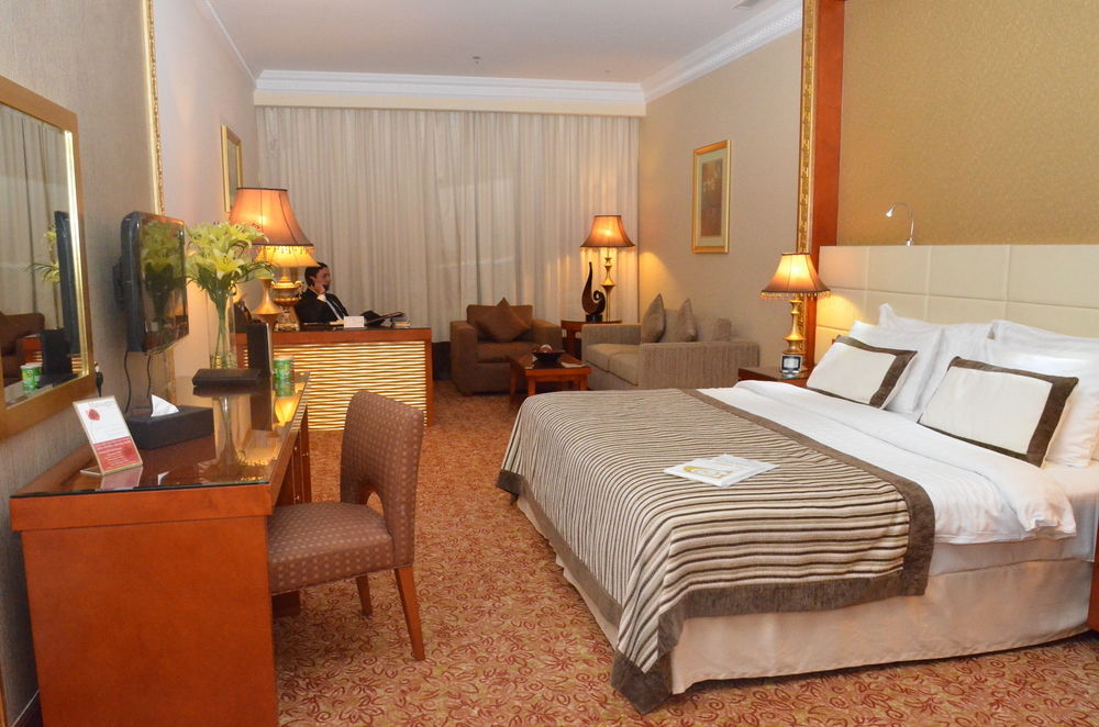 Grand Excelsior Hotel al Barsha 4. Grand Excelsior al Barsha Dubai 4. Rose Park al Barsha 4*. Duke Queen Room Excelsior Hotel. Signature hotel al barsha