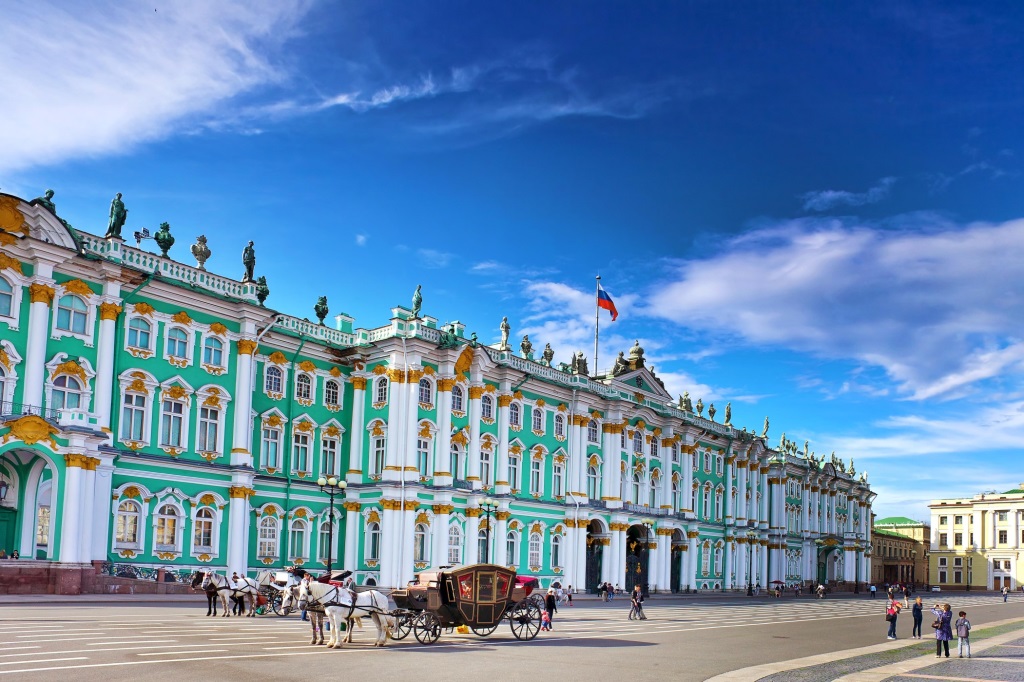 Сколько времени на эрмитаж. Зимний дворец Петра 1 в Санкт-Петербурге фото. Эрмитаж. Кто построил Эрмитаж в Санкт-Петербурге.