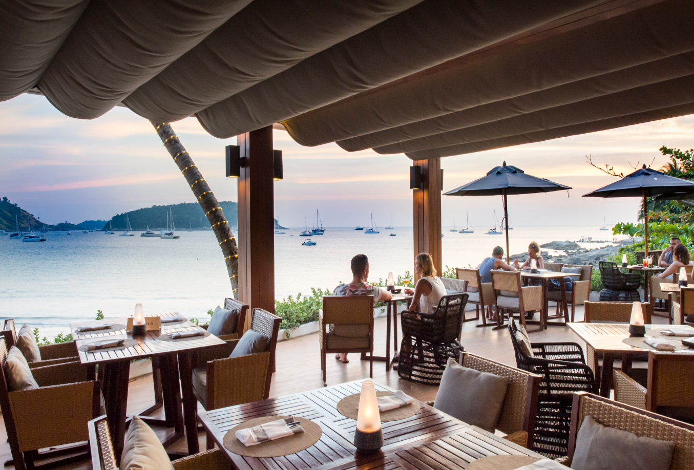 Wyndham nai harn beach phuket. The Nai Harn 5*. Яхт клуб Пхукет най Харн. Най Харн рестораны. Le Meridien Phuket Beach Resort 5*.