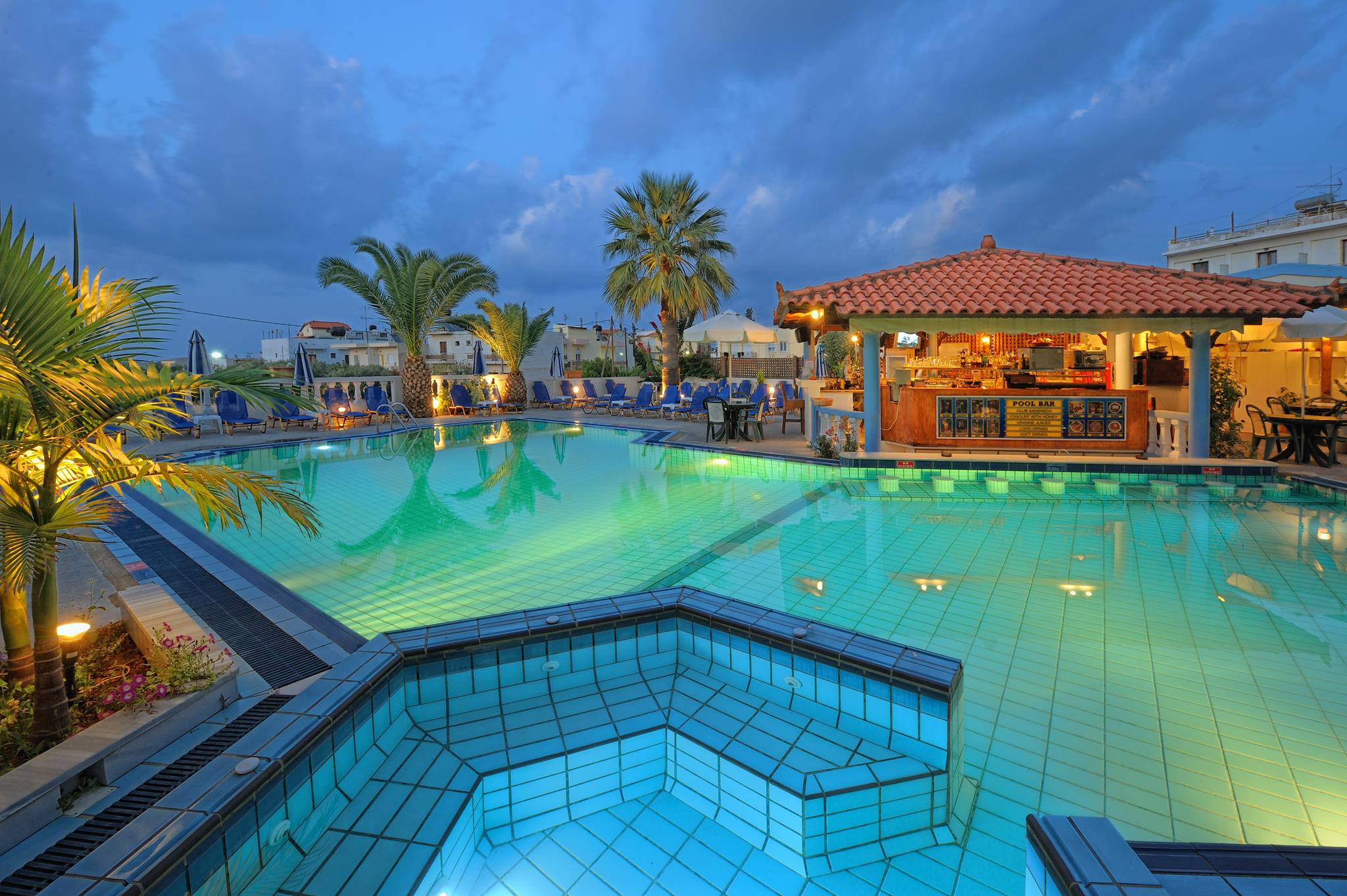 Малья крит. Вритомартис. Malia holidays hotel 2. Malia holidays 3*. Ираклион греция отели.