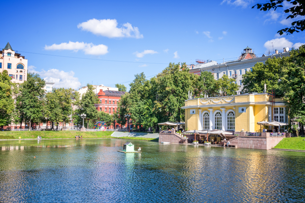 Патриаршие пруды фото 2025