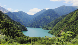 caucasus-abkhazia-riza-lake-clear-blue-water-s.jpg