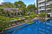 Woodlands Suites