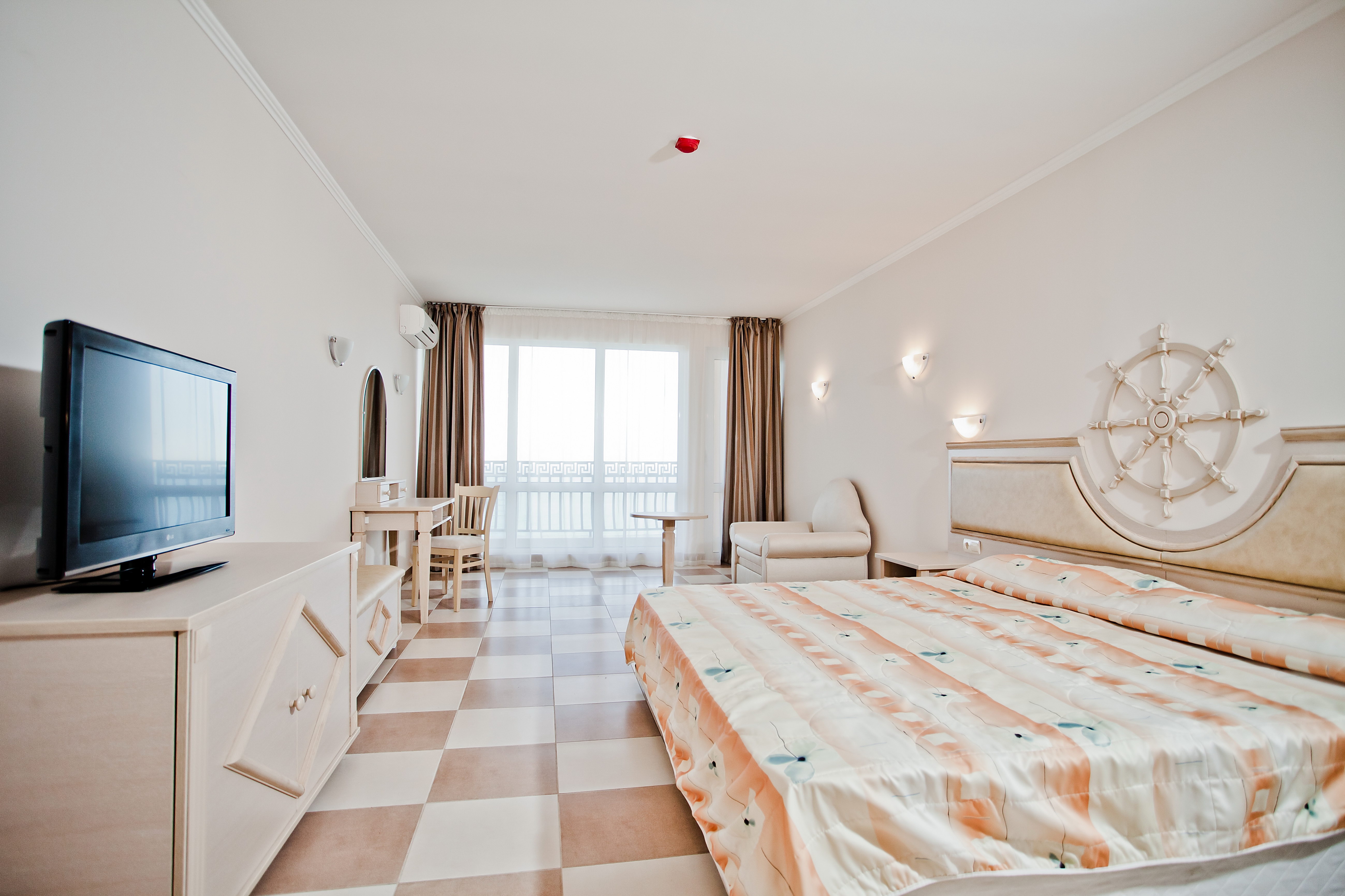 Royal bay. Elenite Royal Bay. Отель Роял Болгария. Royal Bay (4*), Bulgaria, Elenite. Royal Park курорт Елените.