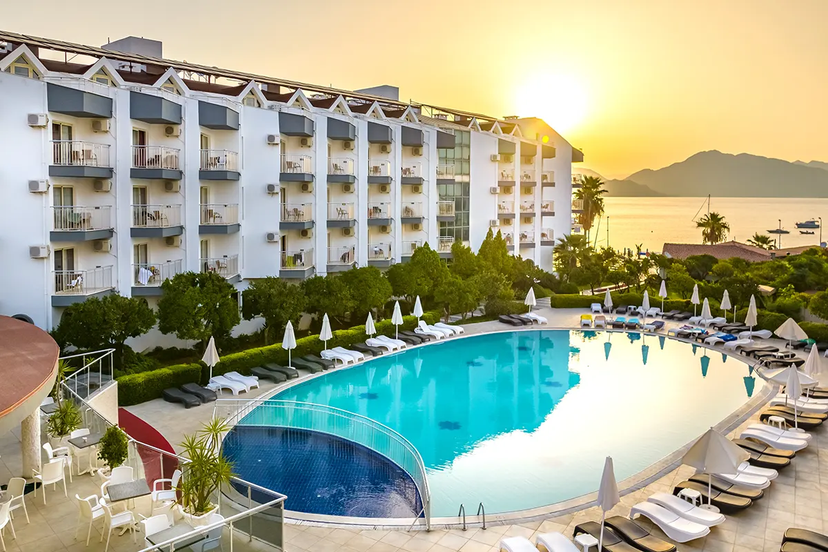 Отель Luna Beach Deluxe ( Ex.caprice Beach Hotel) 4*