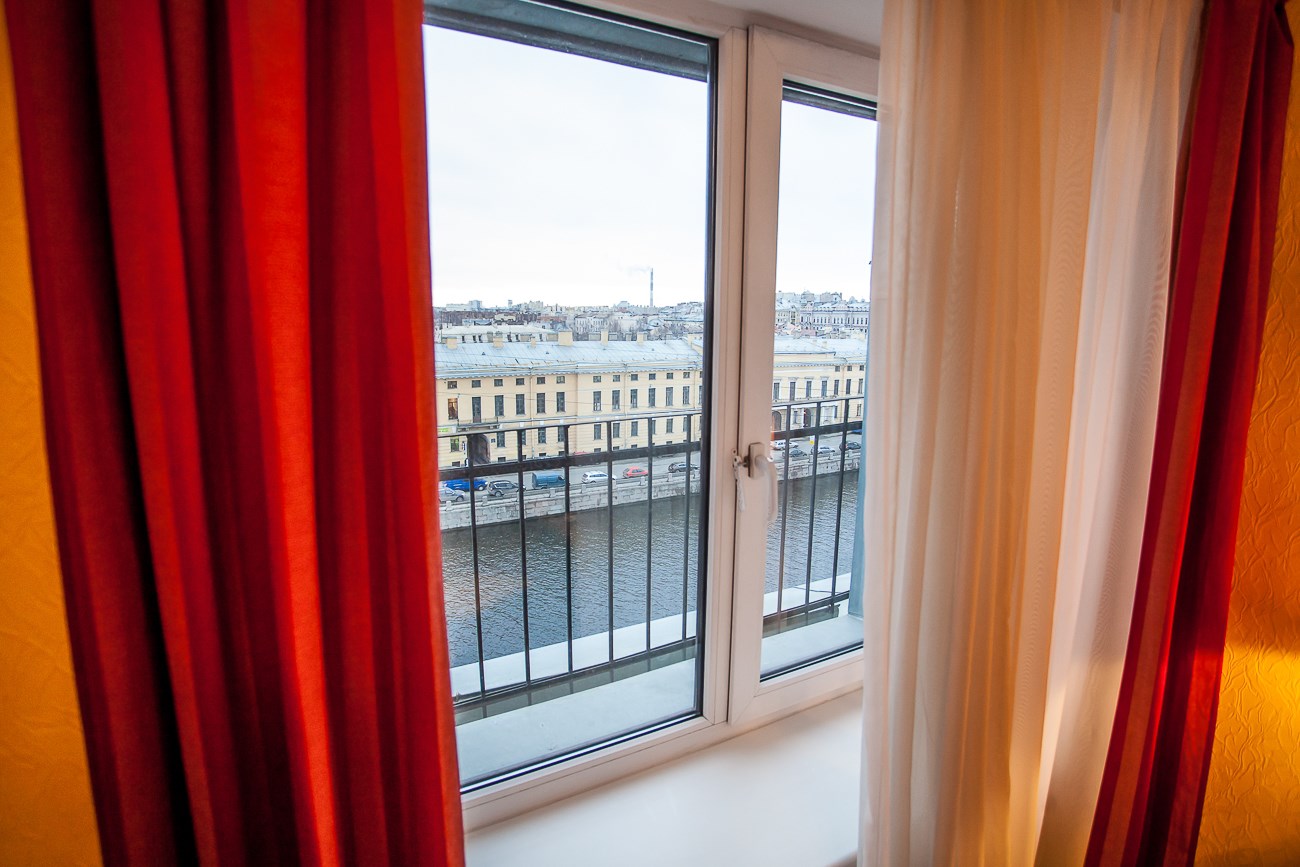 гостиница санкт петербург вид из окна