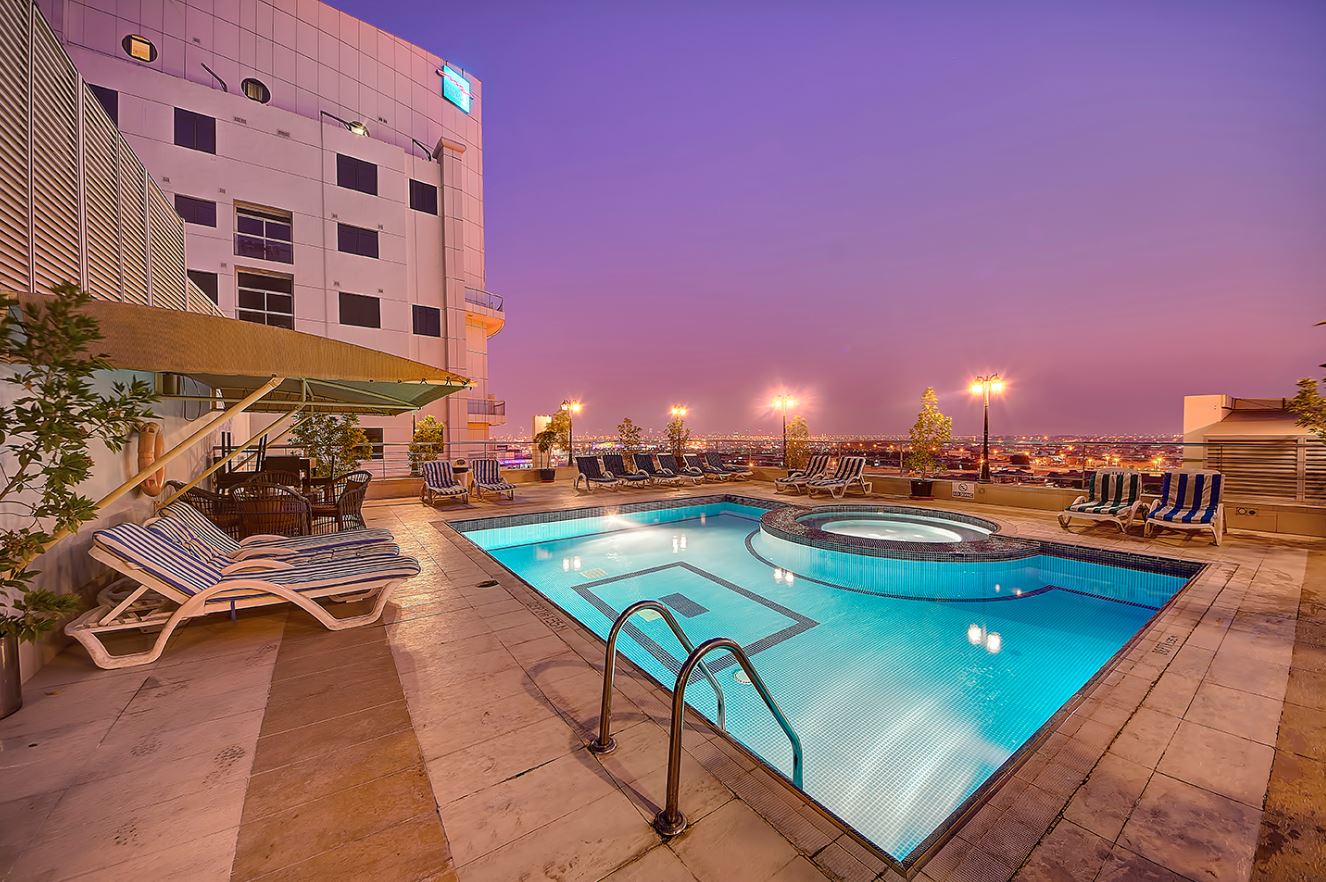 The grandeur hotel 5. Golden Sands Hotel Apartments Дубай. Аль барша Дубай. Ситимакс Аль барша Дубай. Citymax al Barsha 3 Дубай.