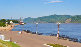 kind-on-cupid-embankment-komsomolsknaamure-river.jpg
