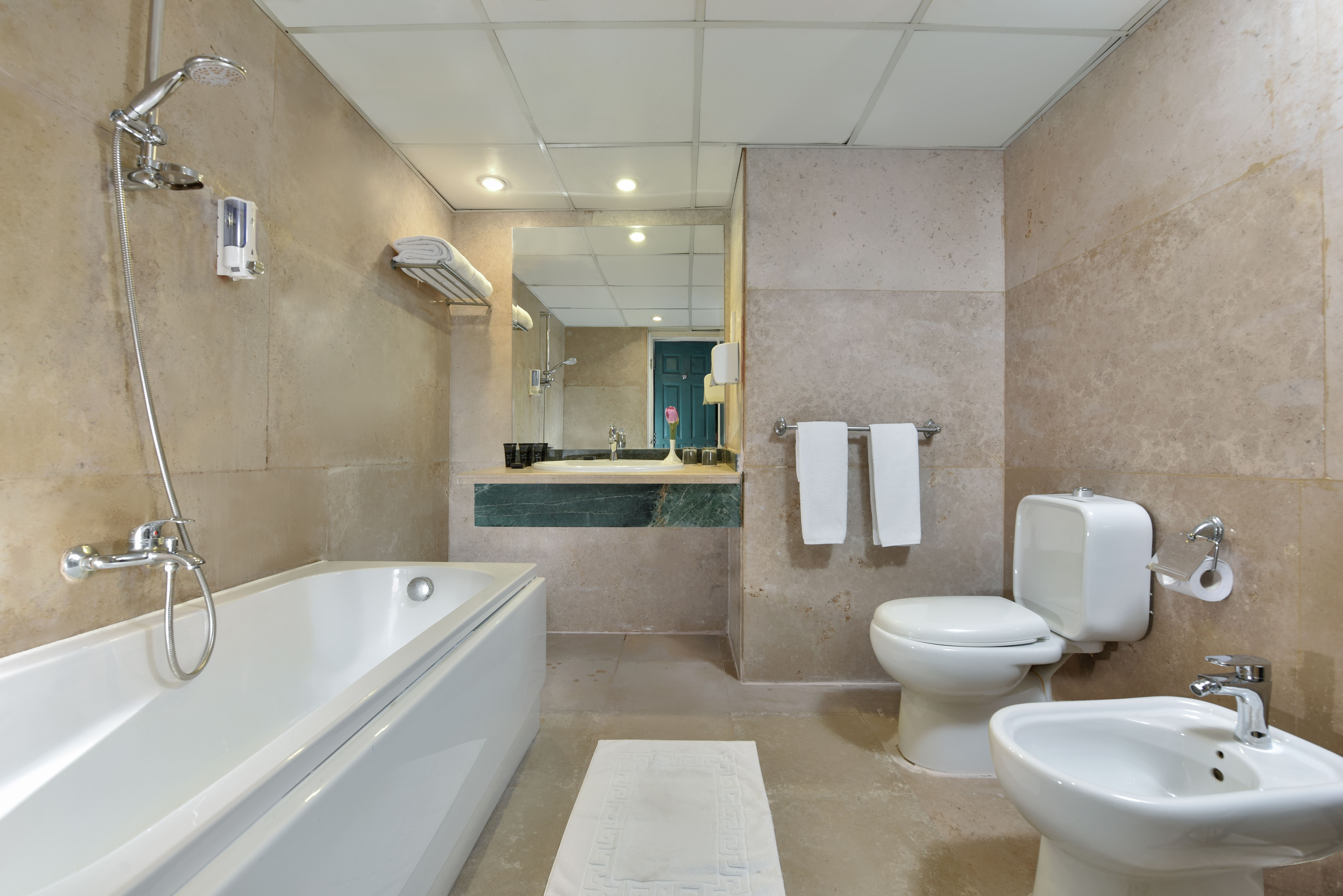 Moreno horizon spa resort. Hotelux Marina Beach Resort 4*. Hotel Marina Beach 4 Хургада. Hotelux Marina Beach (ex. Premium Grand Horizon) 4* Хургада, 50 м до моря. Hotelux Marina Beach (ex. Premium Grand Horizon) 4* питание.