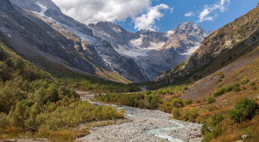 mountain-landscape-with-river-and-peaks+-Caucasus-Mountains-s.jpg