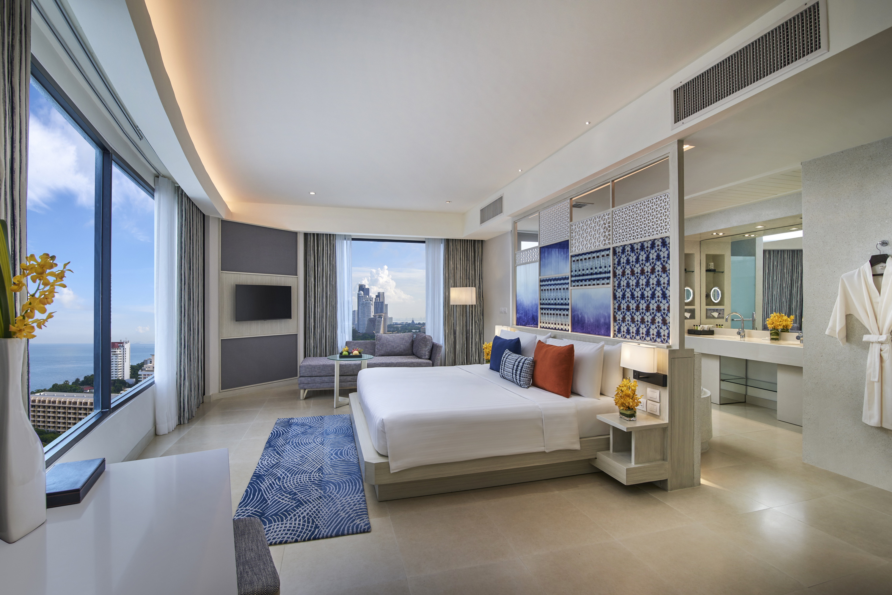 Ocean deluxe 5. Амари Паттайя отель. Амари океан Паттайя. Amari Ocean Pattaya (ex. Amari Orchid Ocean Tower) 5*. Ozo North Pattaya 4 Таиланд балкон.