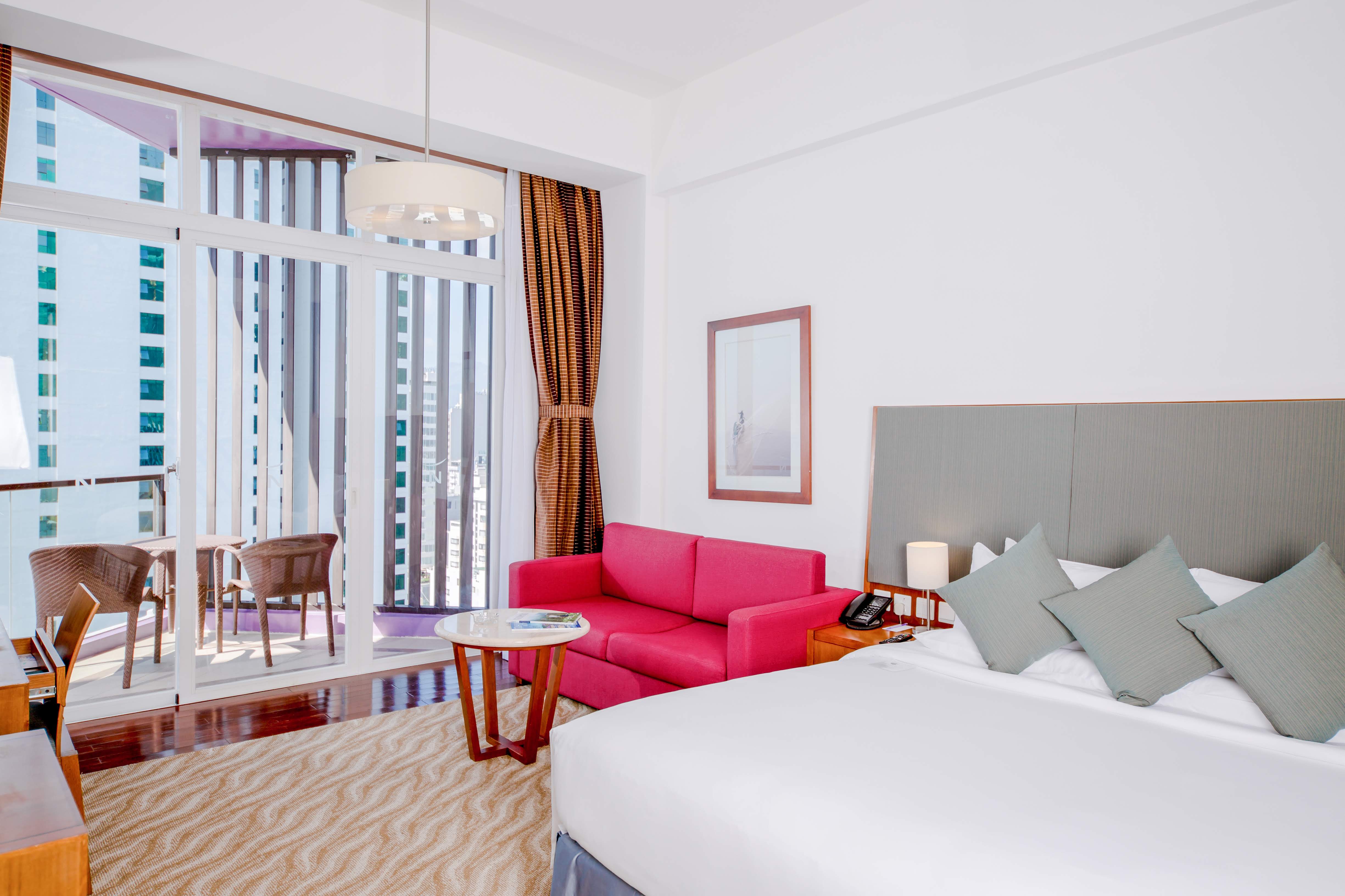 Novotel nha trang 4. Hotel Novotel nha trang. Novotel Нячанг. Novotel nha trang 4 Вьетнам Нячанг. Нячанг вид на город из номера.