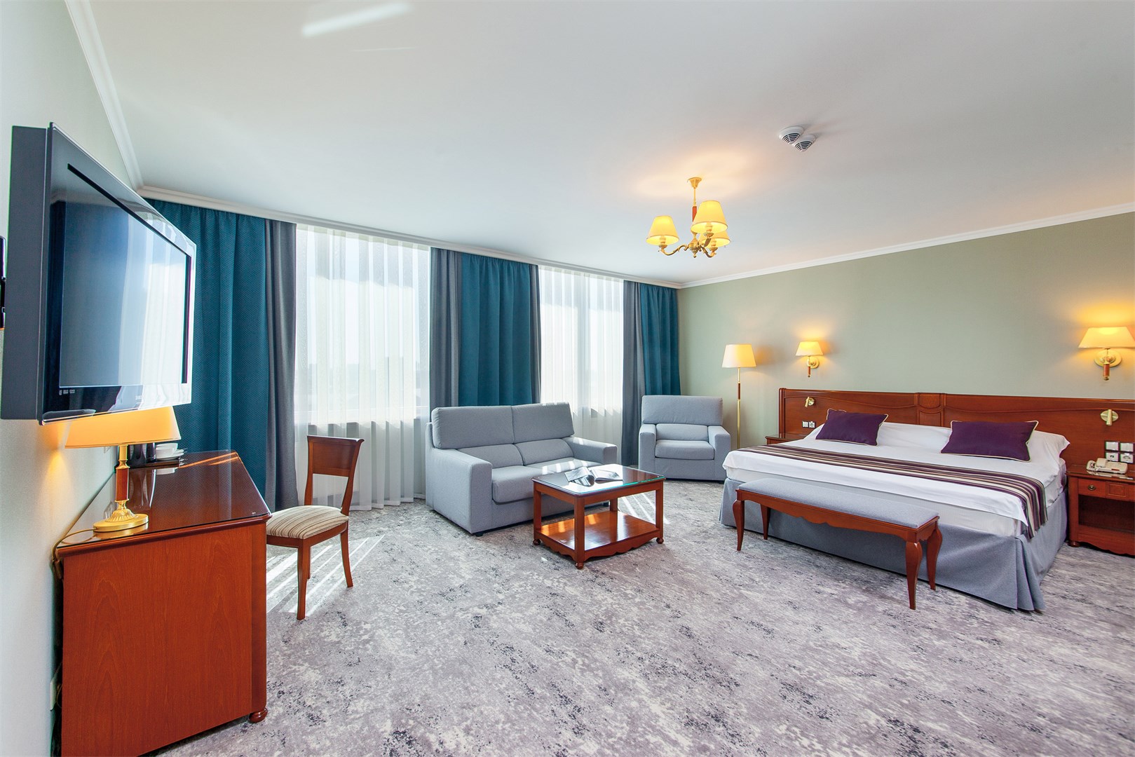 Краун плаза краснодар. Crowne Plaza Краснодар. Crowne Plaza Krasnodar Centre 4*. Crowne Plaza Krasnodar номера. Crowne Plaza Krasnodar - Centre, an IHG Hotel.