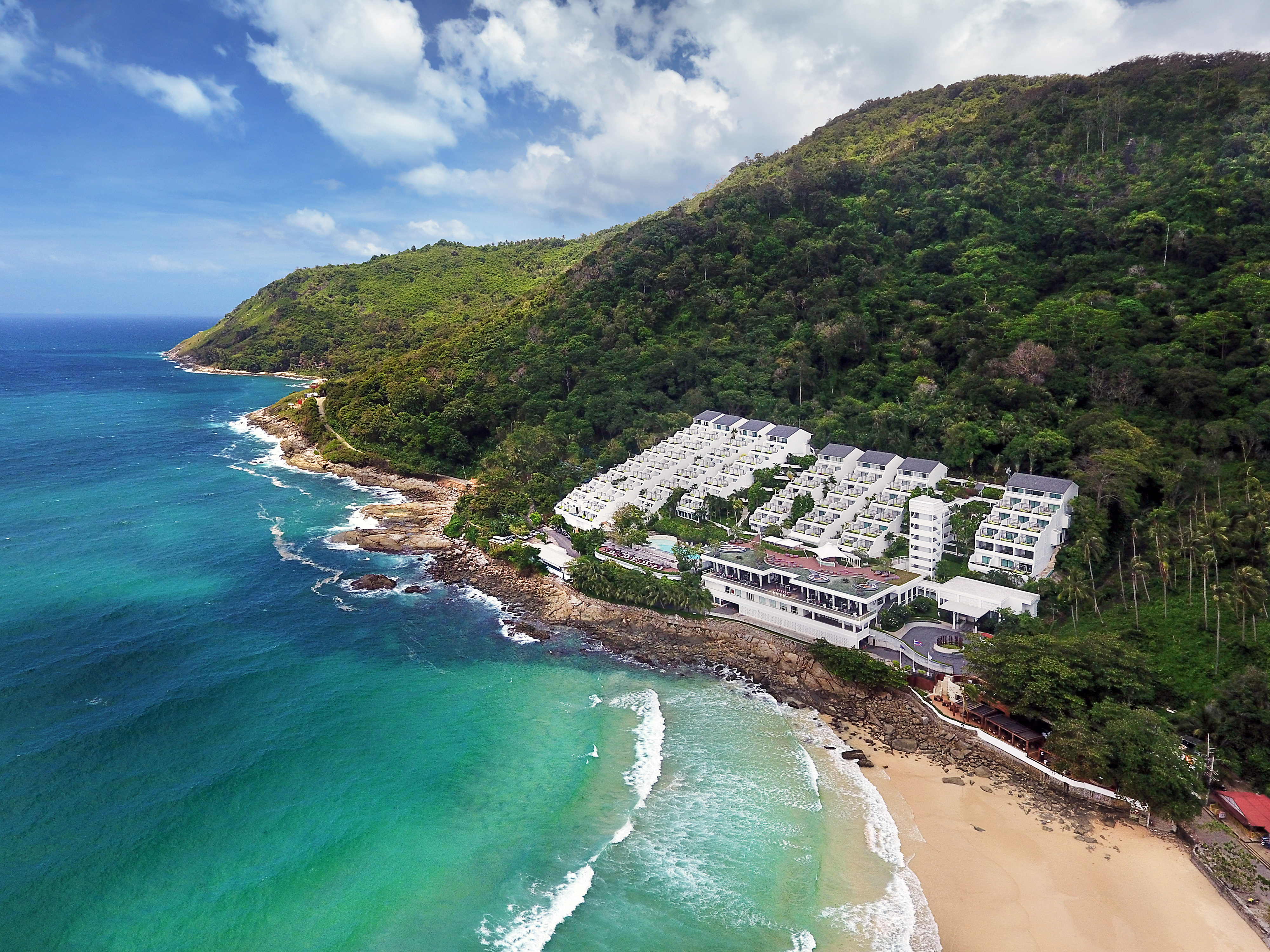 Nai harn beach