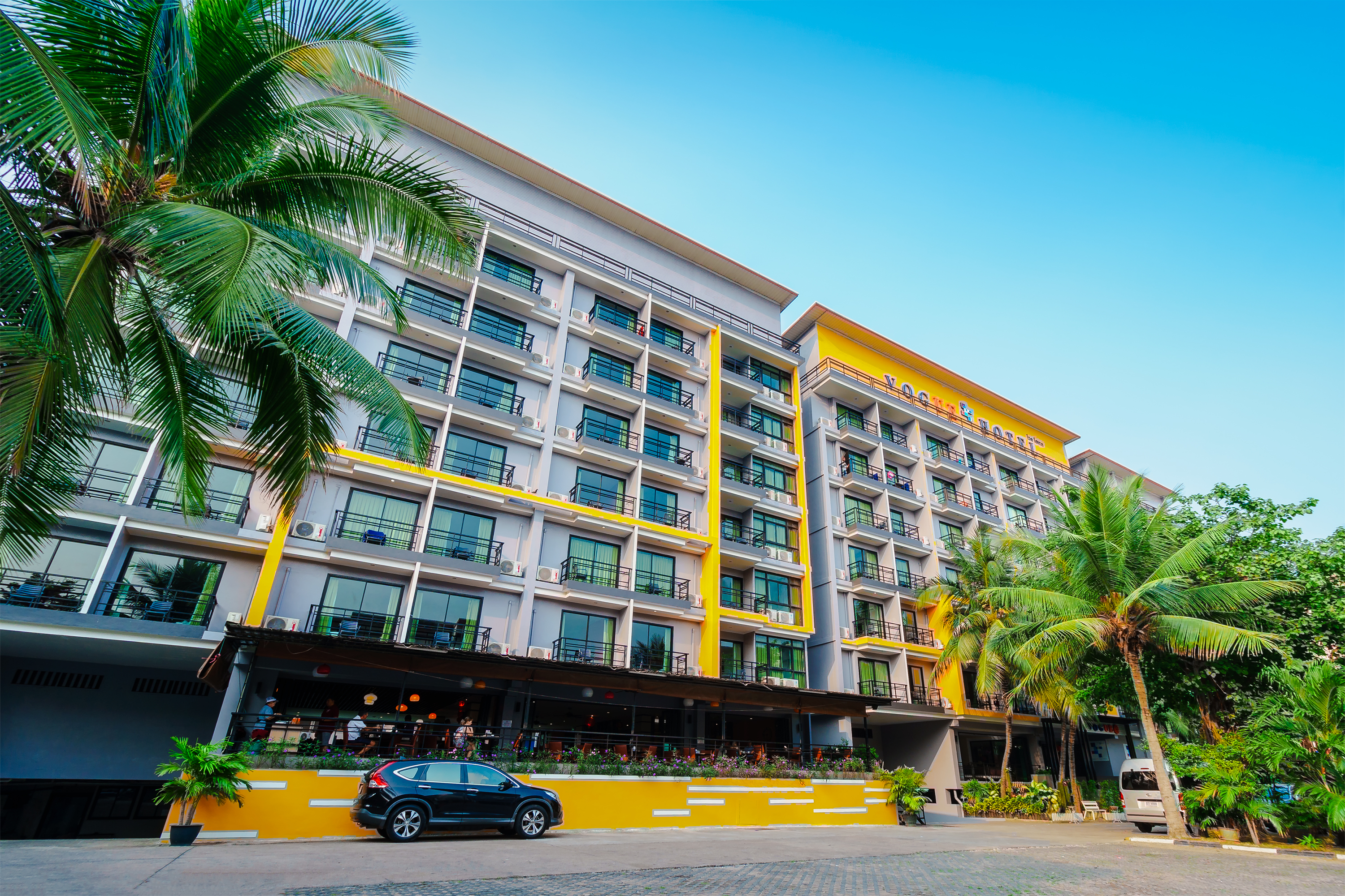 Pattaya hotel 3. Паттайя Таиланд отель Вог. Паттайя центр. Отель Вог Тайланд. Memo Suite 3 Таиланд Паттайя.