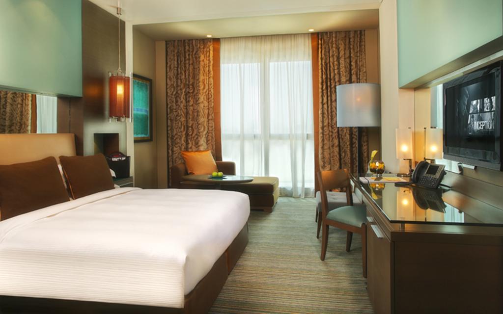 Park rotana 5 абу даби. Park Rotana 5*. Park Rotana Hotel Abu Dhabi 5*. Park Rotana Hotel номера. Фэмэли коннектинг номера рум ротана Фуджейра 5.