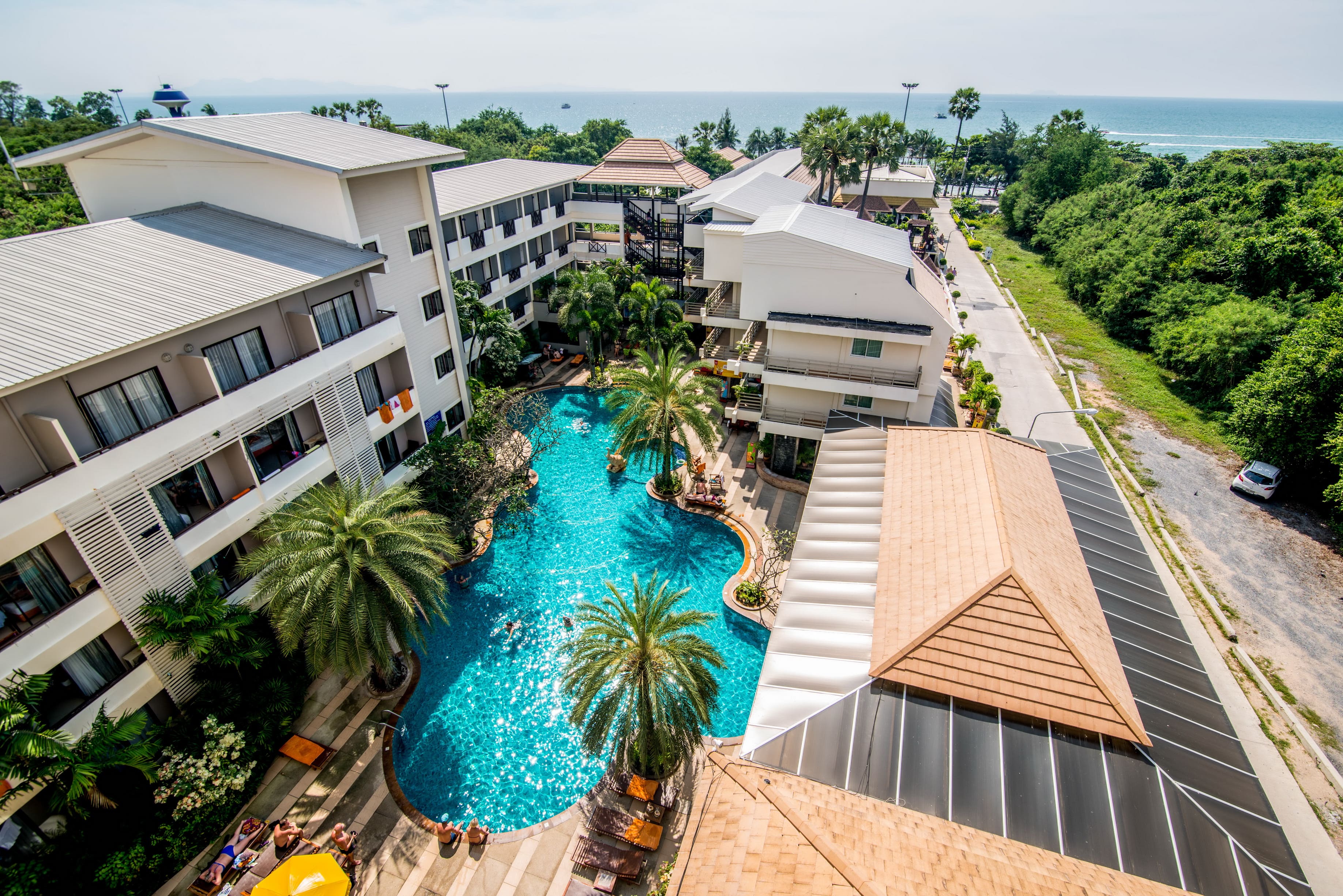 Resort pattaya 3. Си Бриз Паттайя Джомтьен. Sea Breeze Jomtien Resort 3*. Сиа Бриз Таиланд Паттайя. Отель Sea Breeze Jomtien Resort Тайланд.