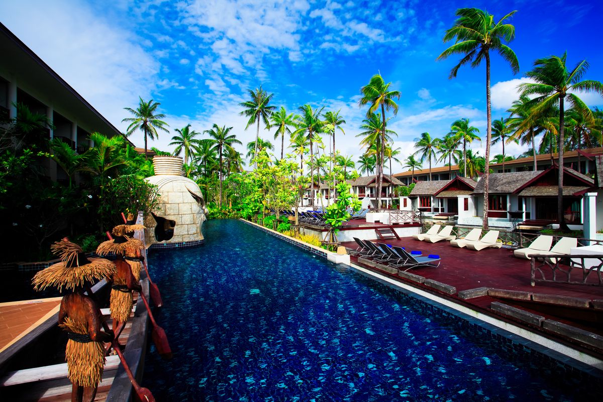 Graceland khao lak beach resort