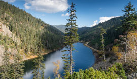 beautiful-amut-mountain-lake.jpg