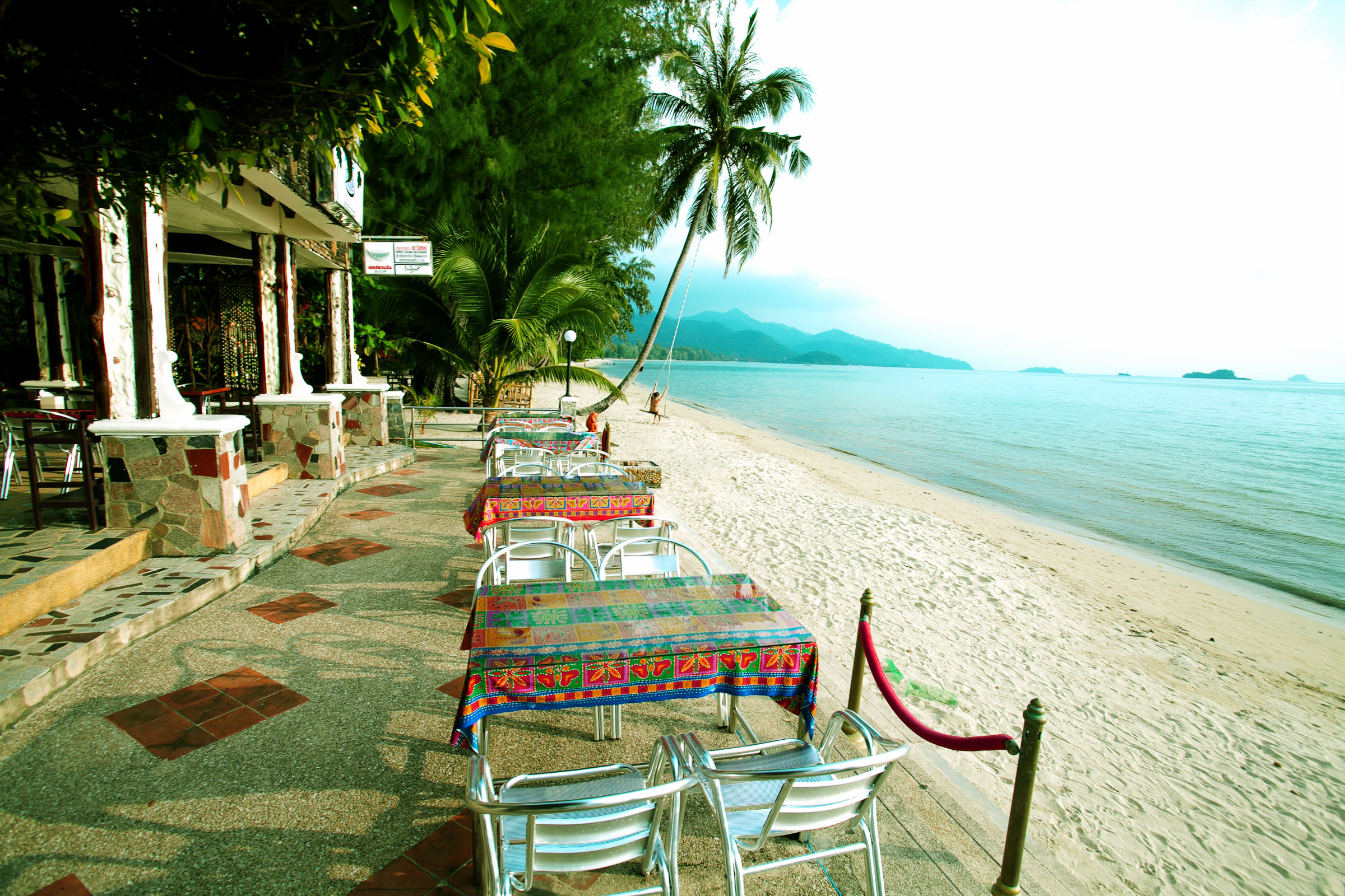 Koh Chang Resort and Spa 3*. Ко Чанг отель Пьера Ришара. Koh Chang лайнер. Заброшенный отель ко Чанг.