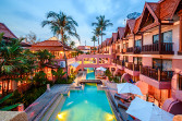 Sea View Patong Hotel