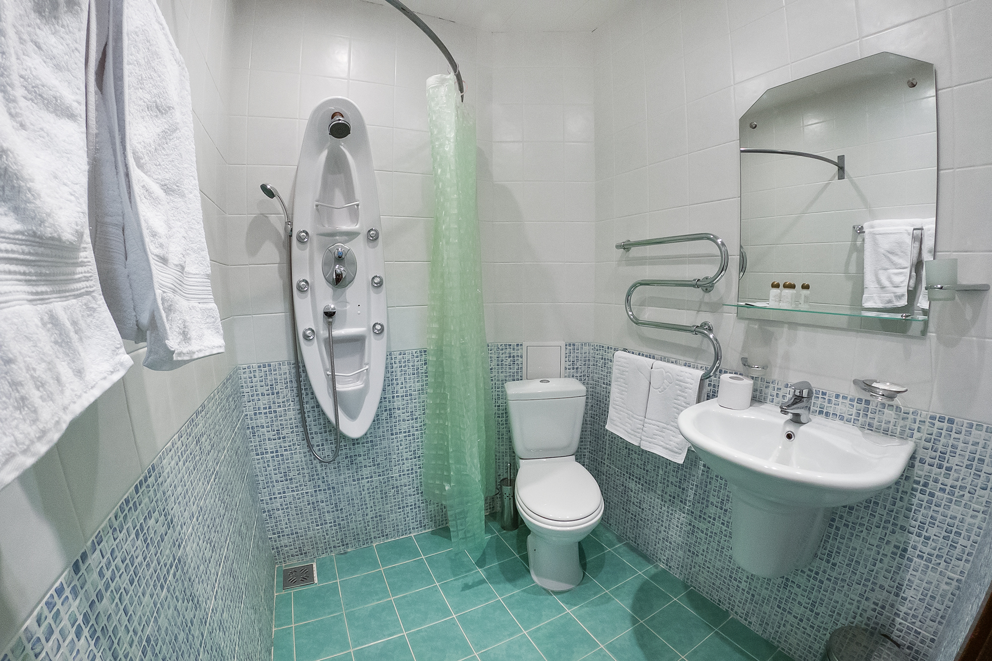 Скай вей отель. Отель skyway шерегеш. Отель скайвей в шерегеше номера. Гостиница малка шерегеш. Скай вей отель.