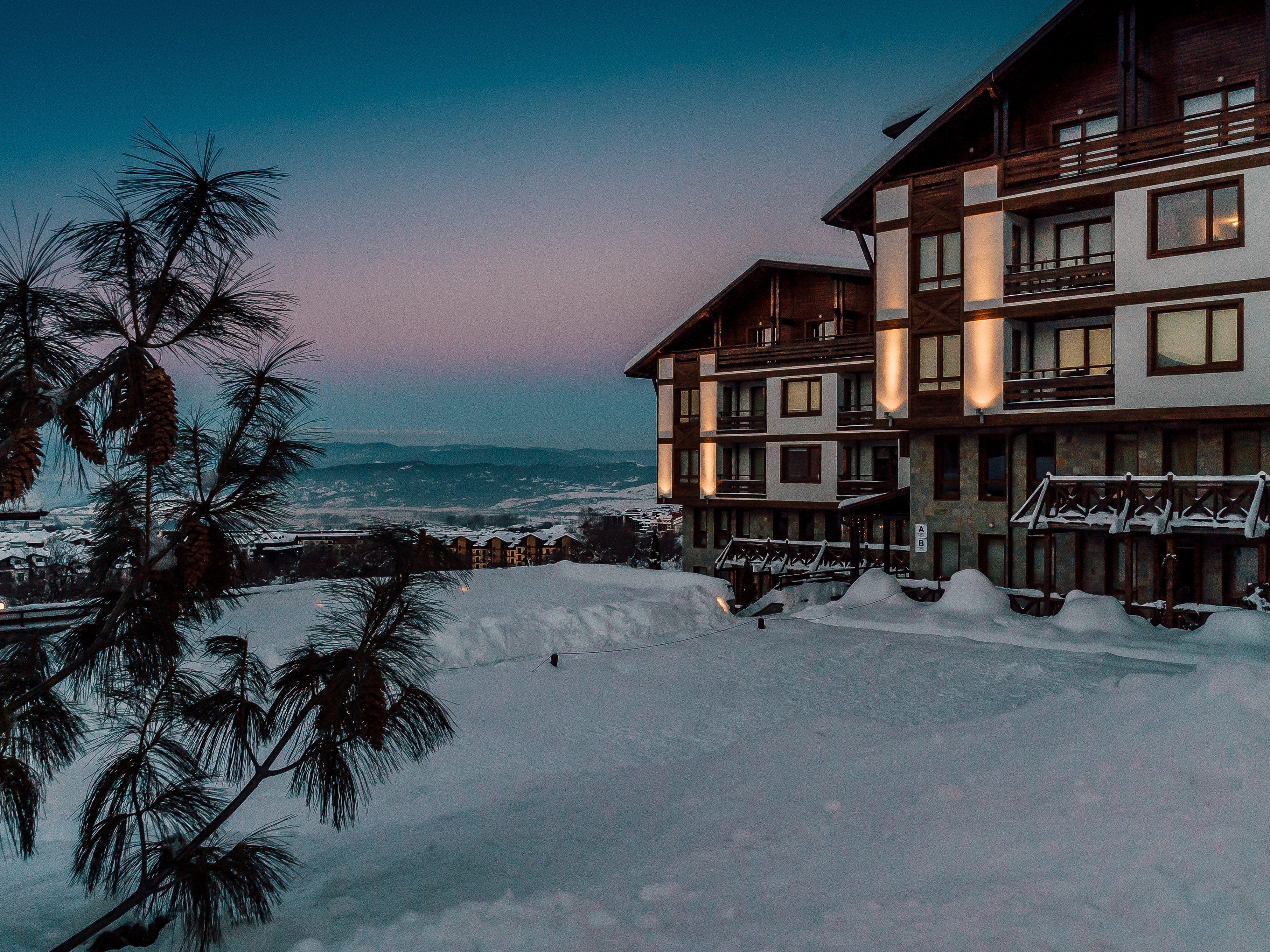 Банско горнолыжный. Банско Болгария. Bansko Болгария. Банско Болгария горнолыжный курорт. Грин лайф Банско.