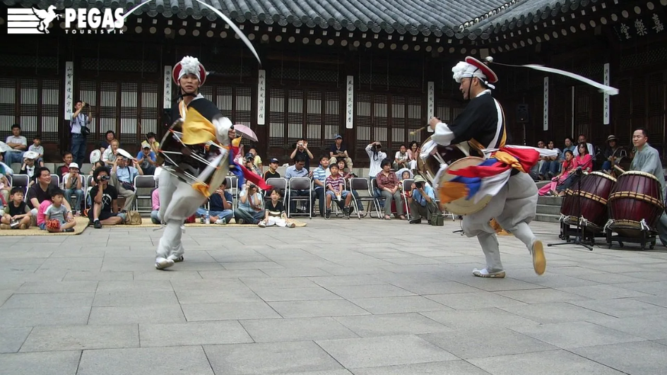 12-le-hoi-doc-dao-o-Seoul-Han-Quoc-dien-ra-suot-nam-thoai-mai-cho-du-khach-lua-chon