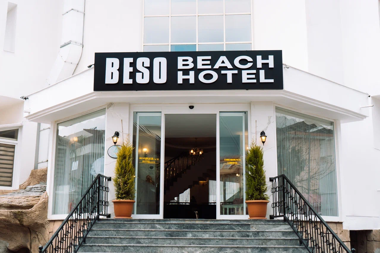 Beso beach hotel отзывы. Отель beso Beach Hotel 4*. Beso Beach Hotel 4. Бесо Бич отель Кемер Чамьюва. Beso Beach 4*.