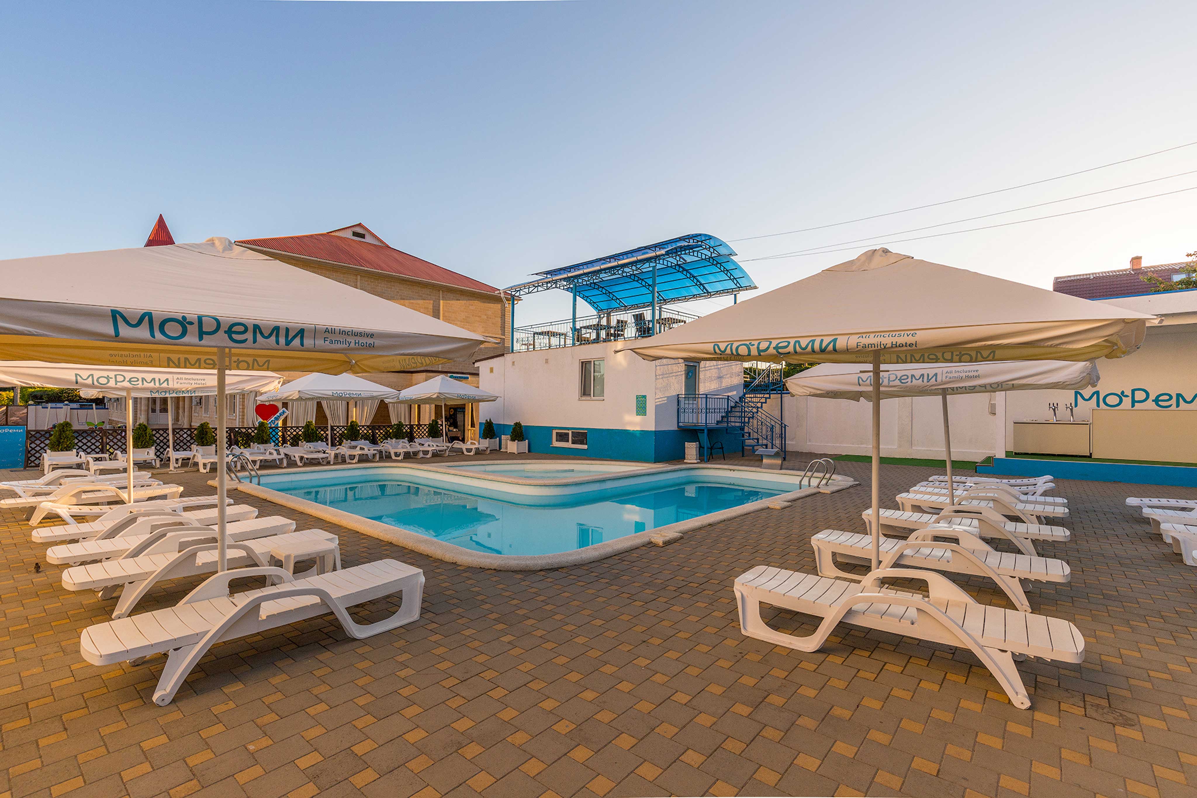 Фотографии отеля "МоРеми Ultra All Inclusive Family Hotel" в Сукко, 2-ой проезд 