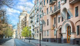 house-patriarch-on-malaya-bronnaya-street-moscow-s.jpg