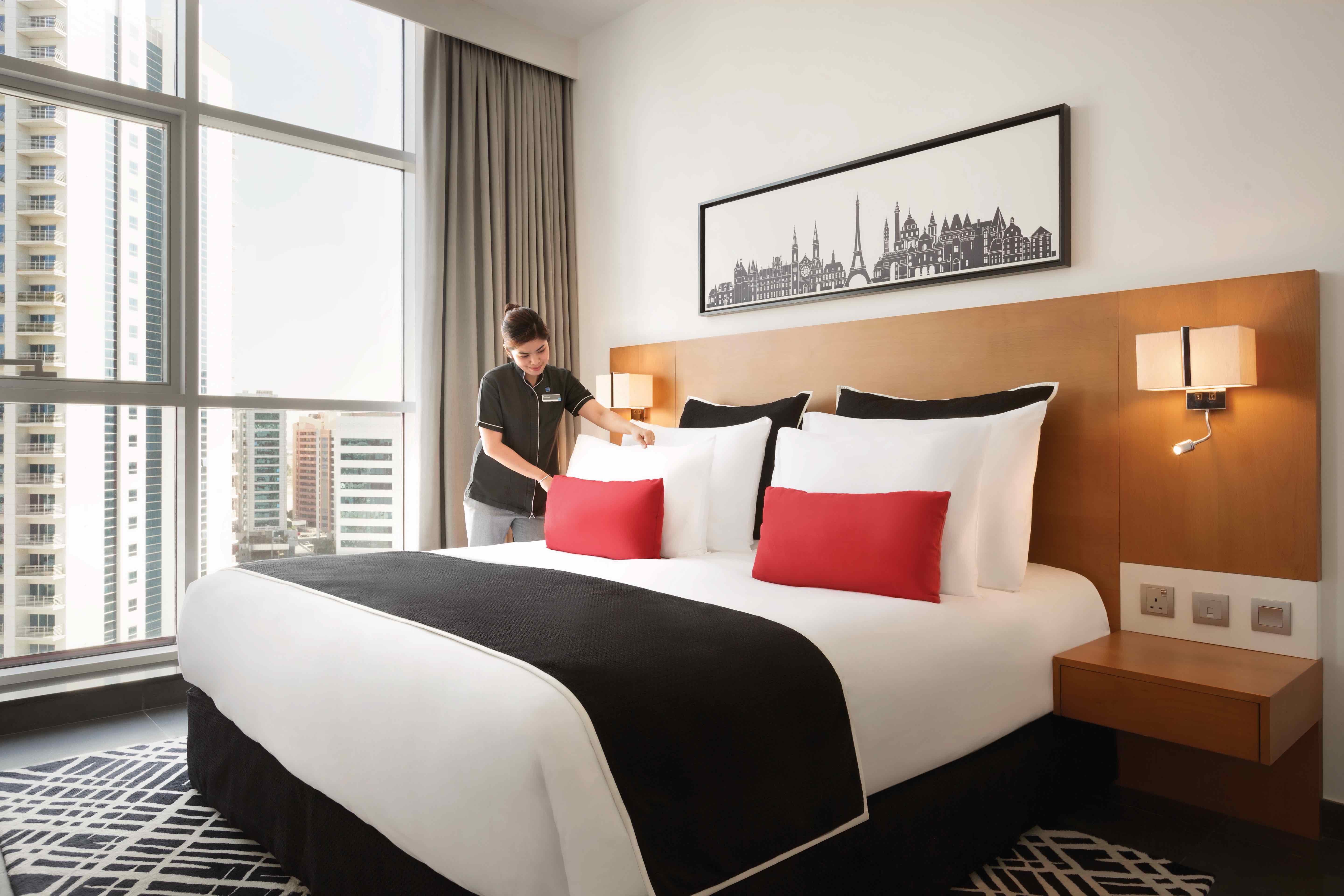 Отели аль барша дубай. Tryp by Wyndham Dubai. Tryp by Wyndham. Отели ОАЭ 7* номера Минимализм. Wyndham Dubai Marina 4 отзывы.