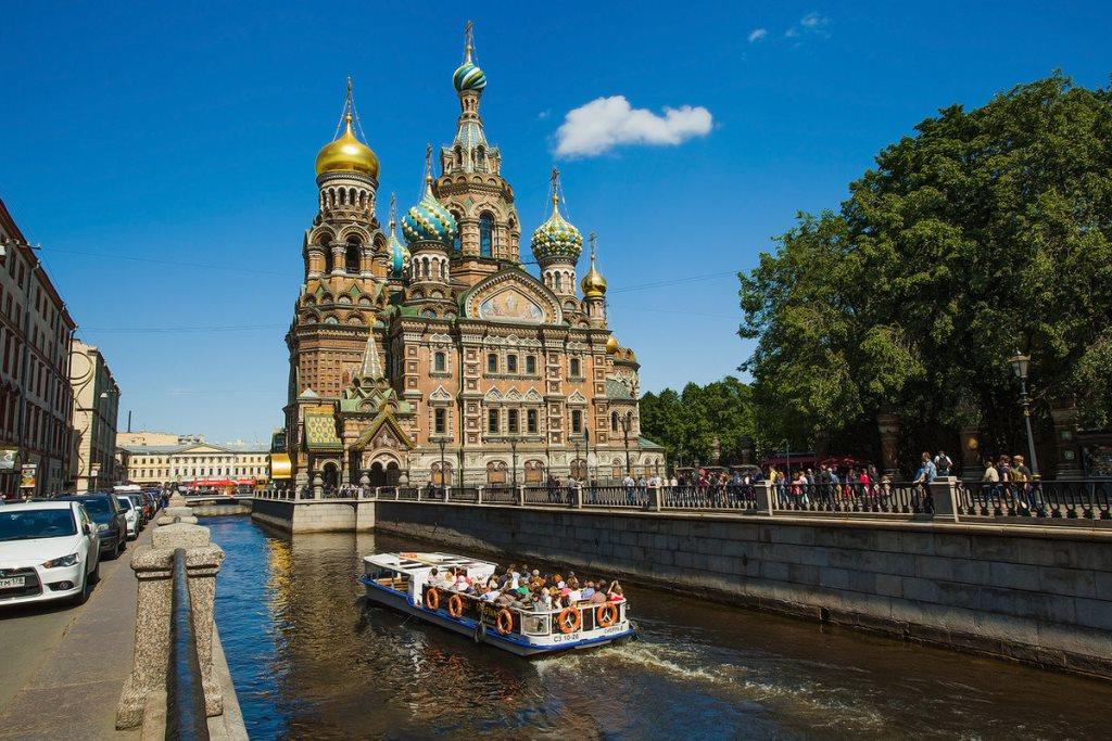 Saint petersburg was founded. Храм Спаса-на-крови Санкт-Петербург. Храм Спаса на крови СПБ. Петербург собор Спаса на крови. Церковь спас на крови Питер.