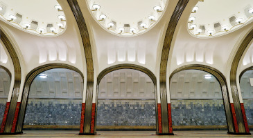 Станция метро Маяковская