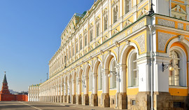 Боровицкая башня и Большой Кремлевский дворец