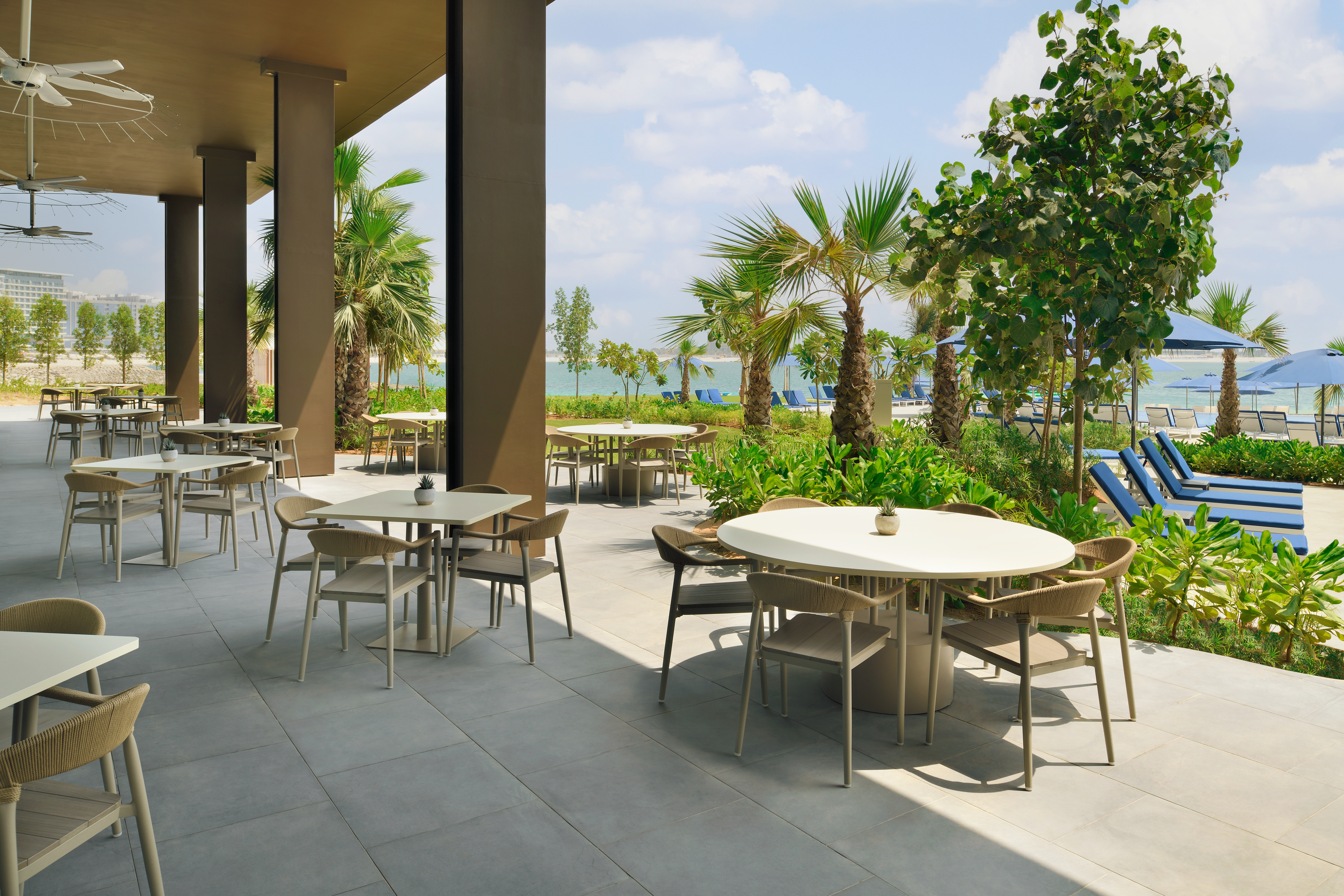 Movenpick resort ras al khaimah 5. Мовенпик Резорт Аль Марджан Исланд. Movenpick Resort al Marjan Island 5 ОАЭ. Movenpick Resort al Marjan Island 5* фото. Movenpick Resort al Marjan Island 5* (рас-Эль-Хайма).