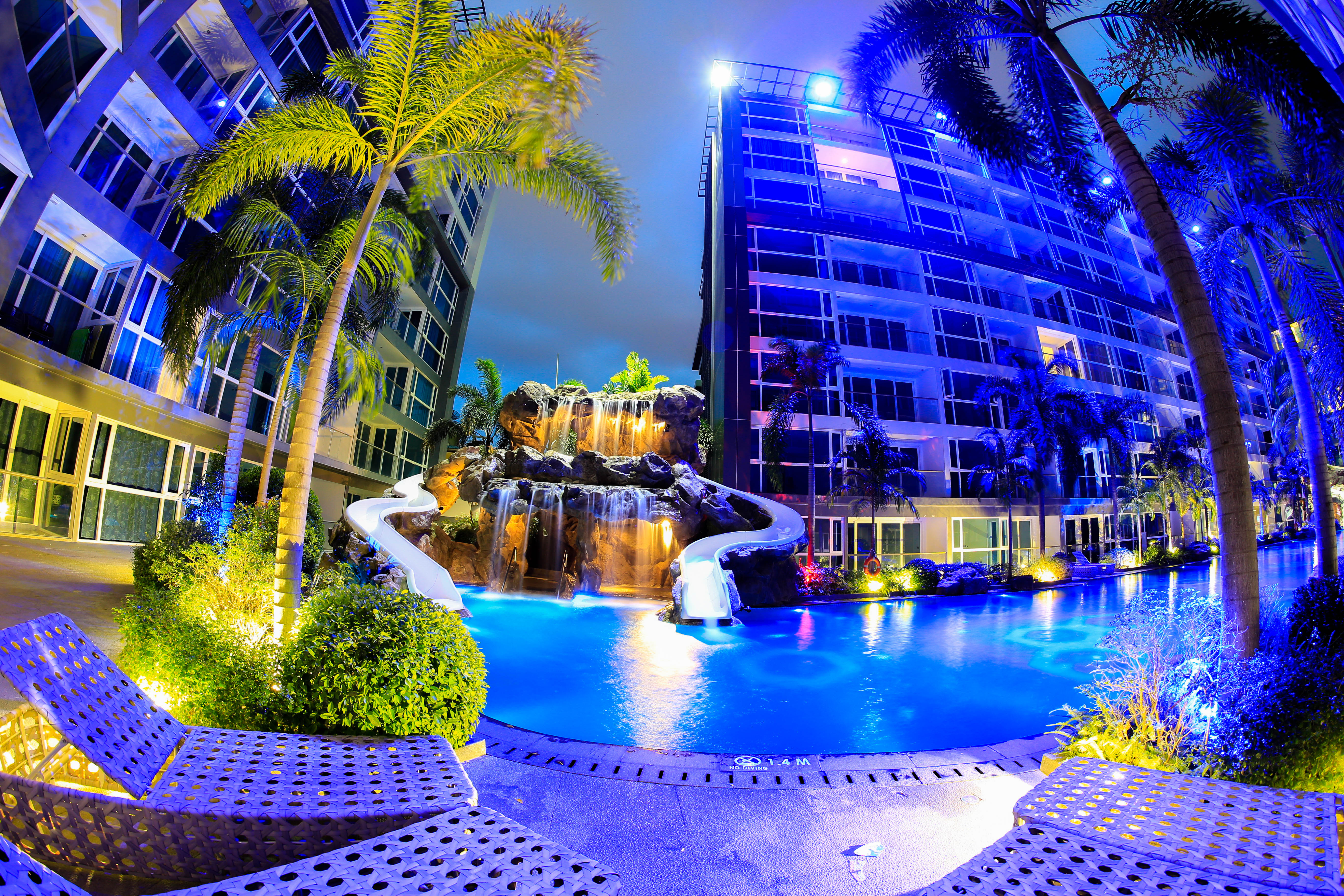 Centara avenue pattaya. Centara Azure Hotel. Гранд Авеню Паттайя. Centara Pattaya Hotel пляж. Centara Azure Hotel Pattaya (ex. Centara Avenue) 4*.