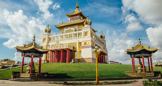 Buddhist-temple-Elista-Kalmykia-s.jpg