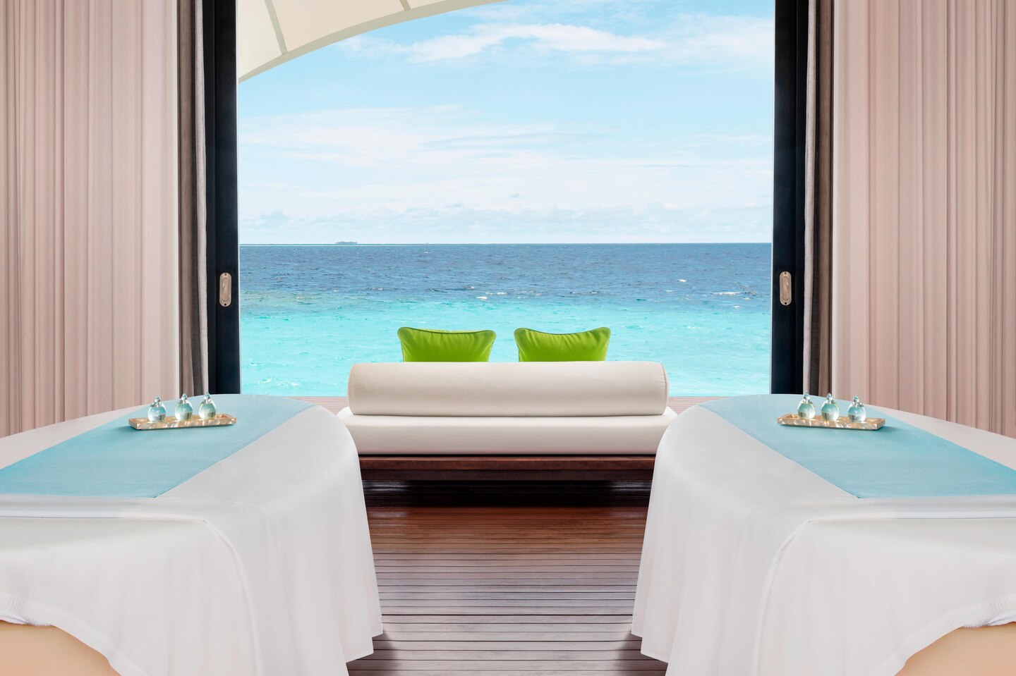 Ocean retreat spa мальдивы. W Maldives.