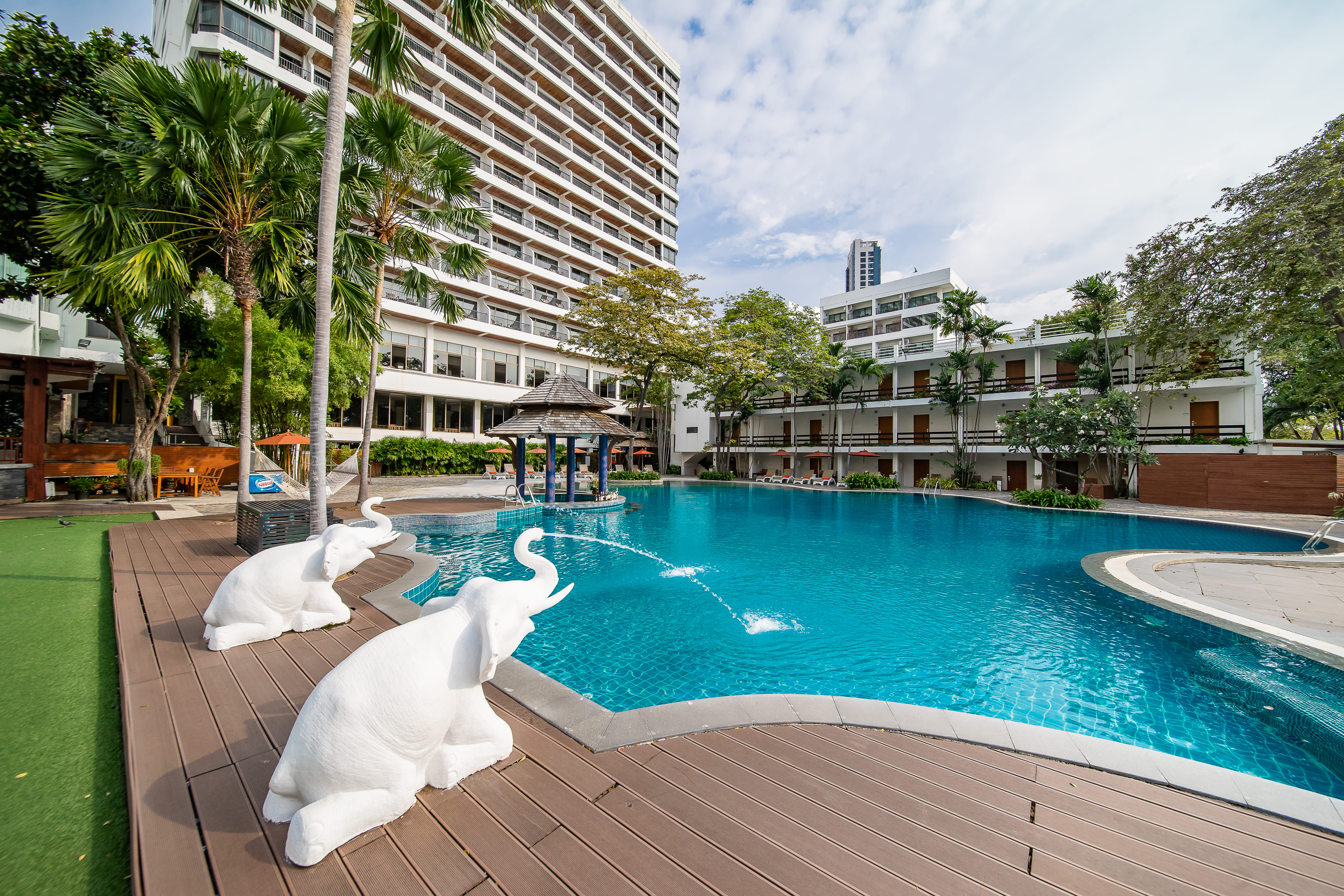 Cosy beach hotel pattaya 3. Memo Suite 3 Таиланд Паттайя.