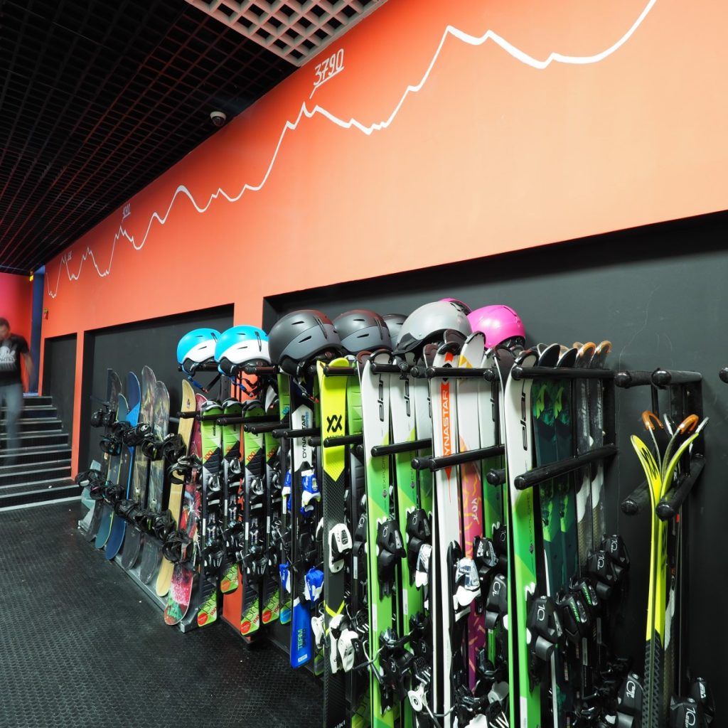 немцы архыз. архыз экипировка аренда. китеж архыз. архыз экипировка аренда. хранение лыж домбай.