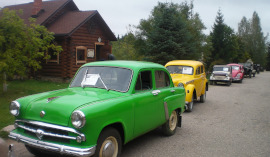 Старинные автомобили в Дудутках