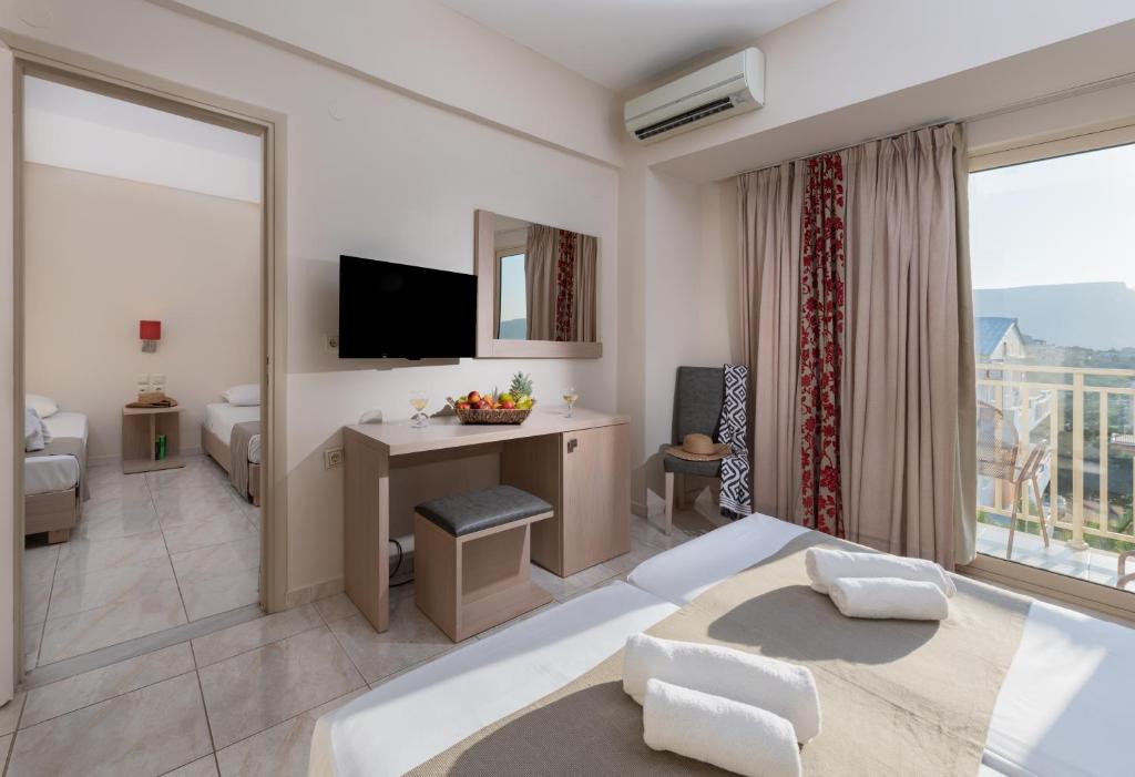 Family 2 rooms. Marilena 4 Греция Крит Ираклион. Marilena 4* Греция. Marilena Hotel CHC 4*. Hotel Crete 4 stele.