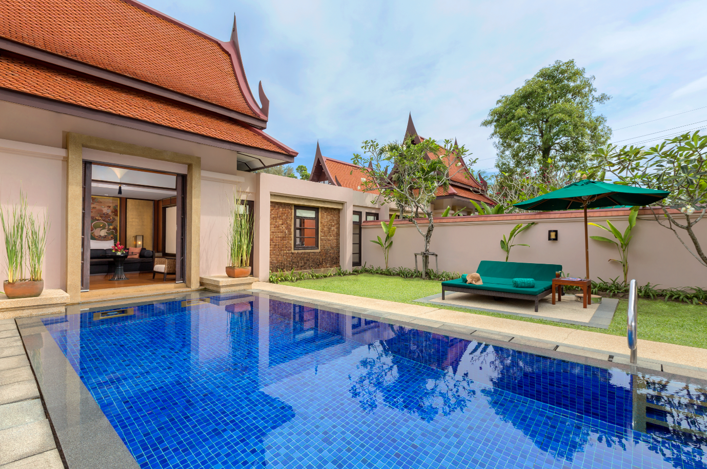 Вилла с бассейном пхукет. Banyan Tree Phuket 5*. Banyan Tree Phuket пляж. Banyan Tree Phuket Nalina Resort 5 Signature Pool Villa.