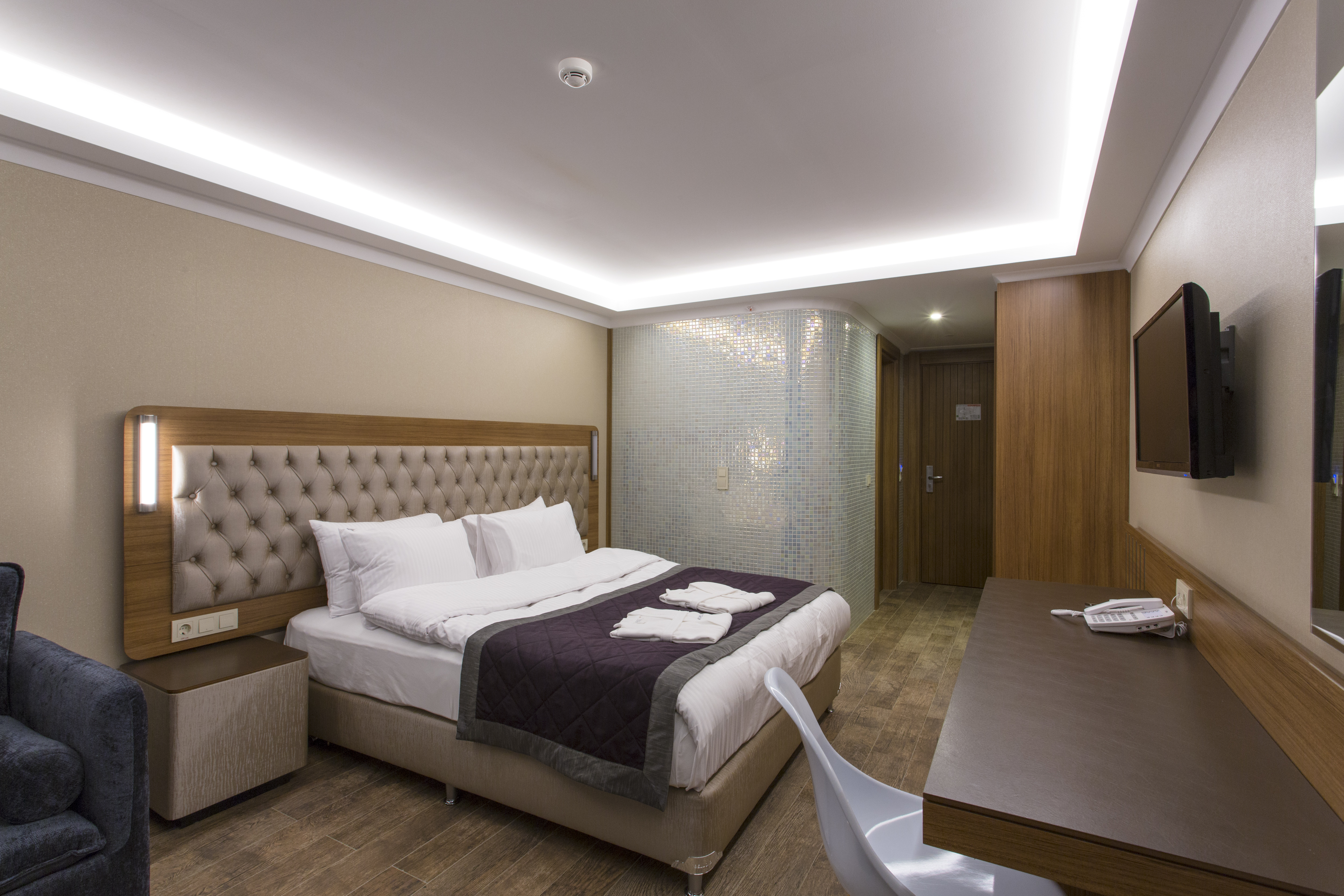 Economy Room